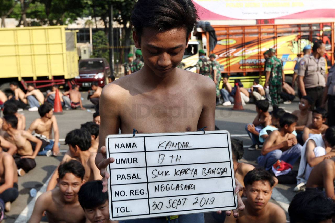 Polisi dan TNI Amankan...