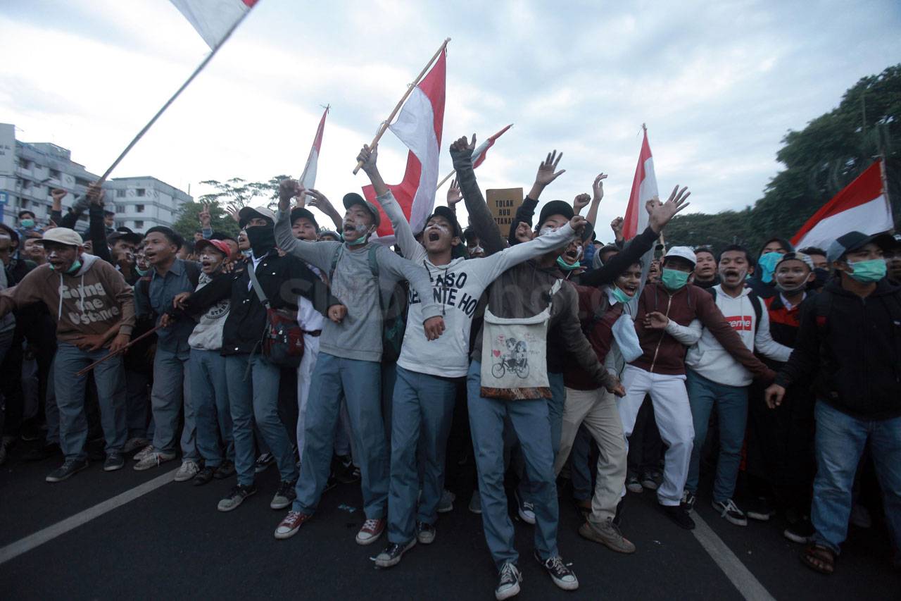 Mahasiswa dan Pelajar...