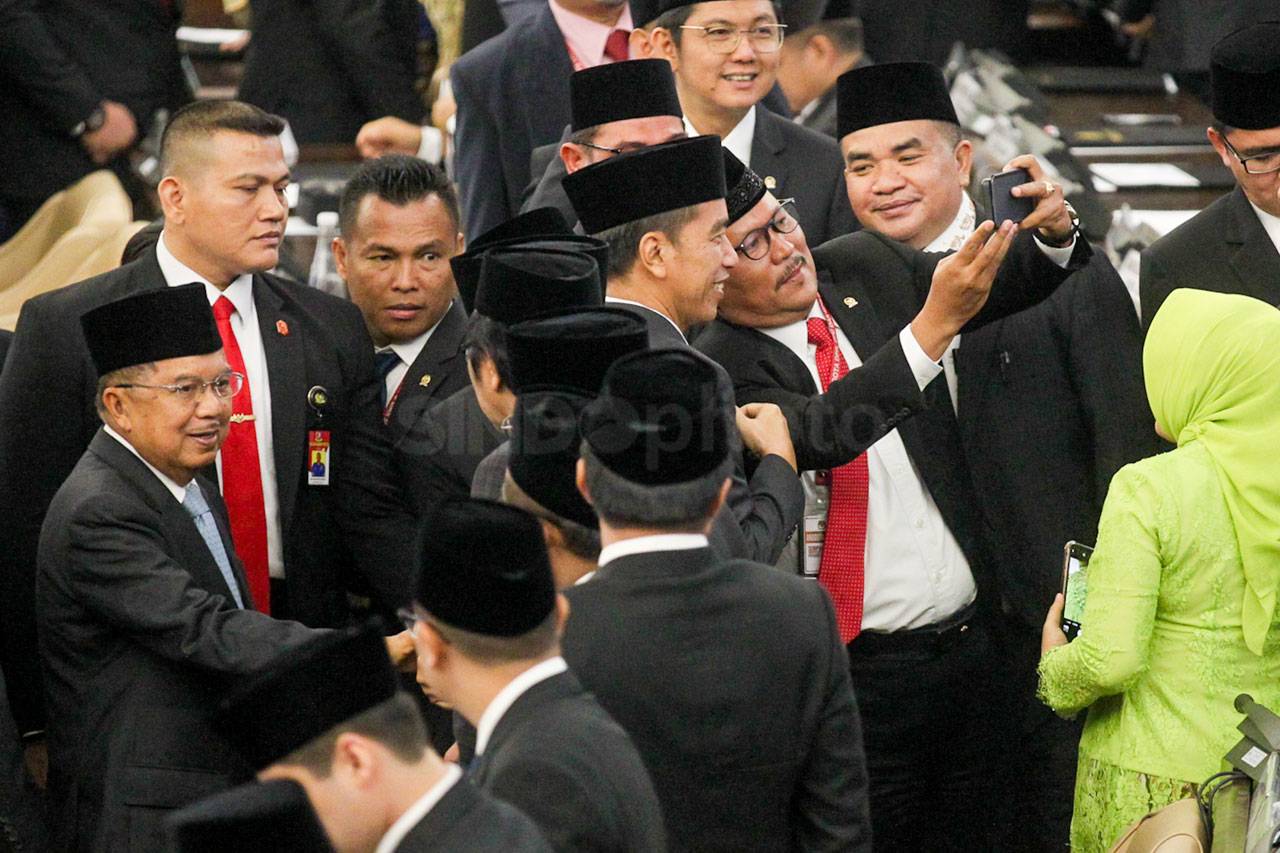 575 Anggota DPR dan...