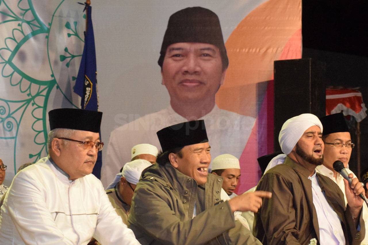 15.000 Mahasiswa dan...