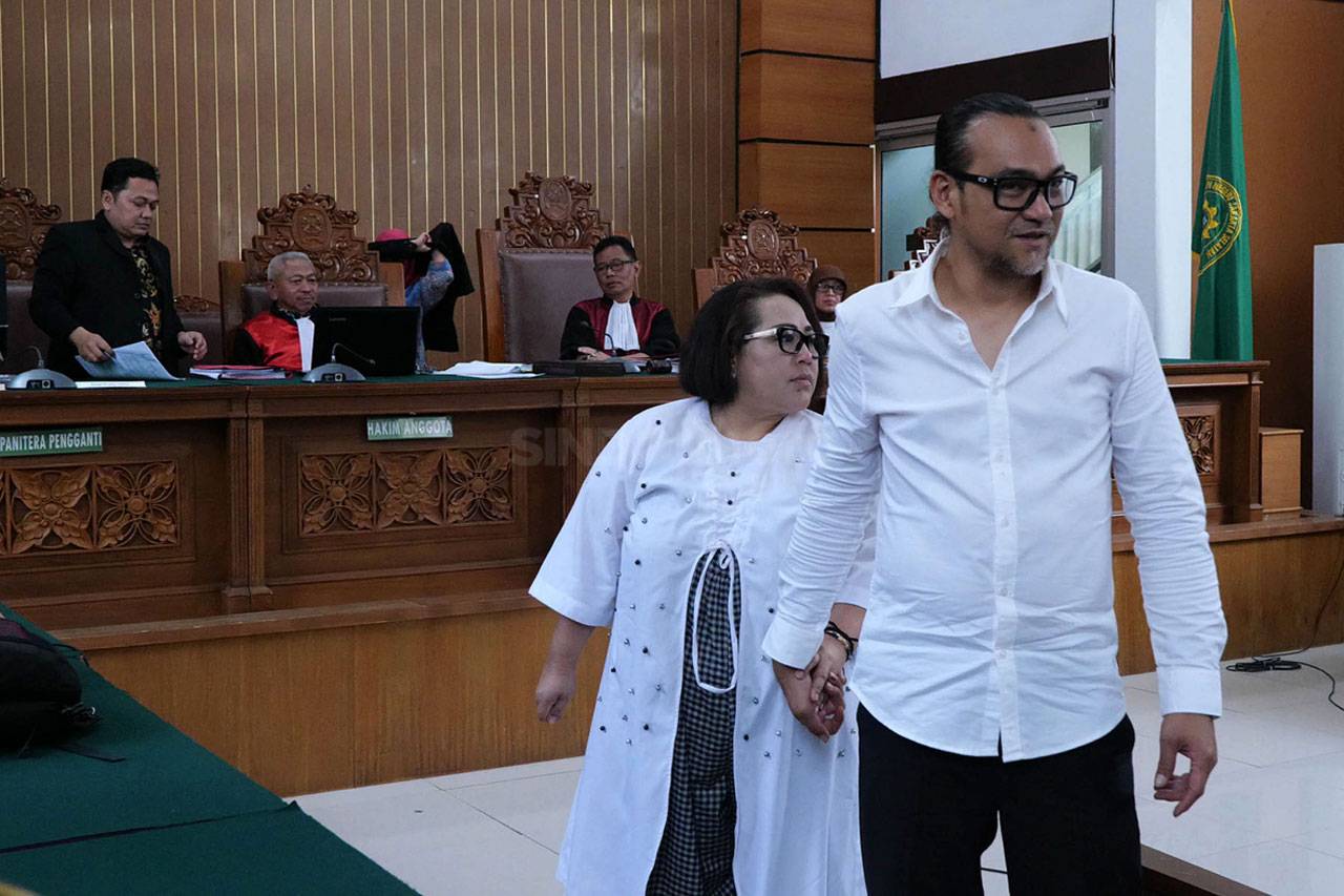 Nunung dan Suami Jalani...