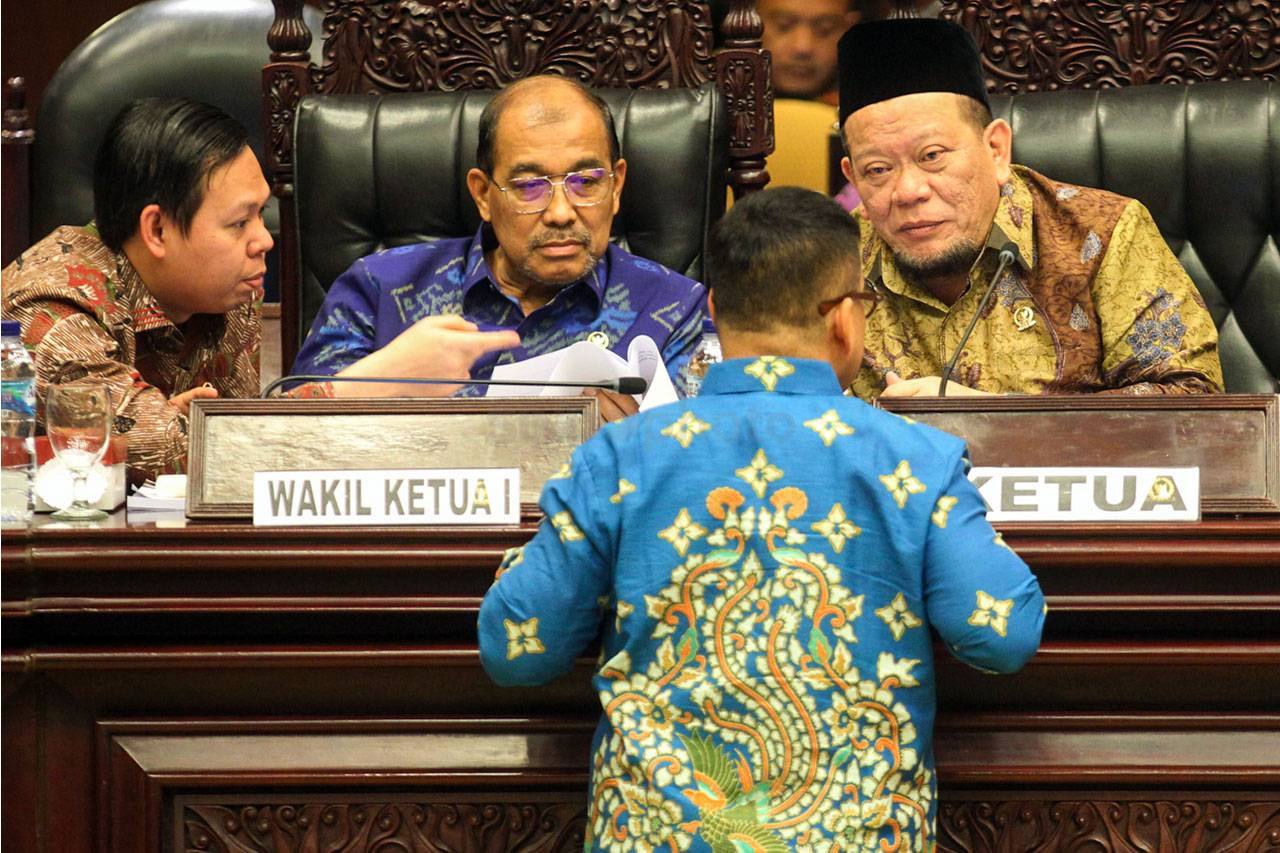 DPD RI Gelar Rapat Pleno...