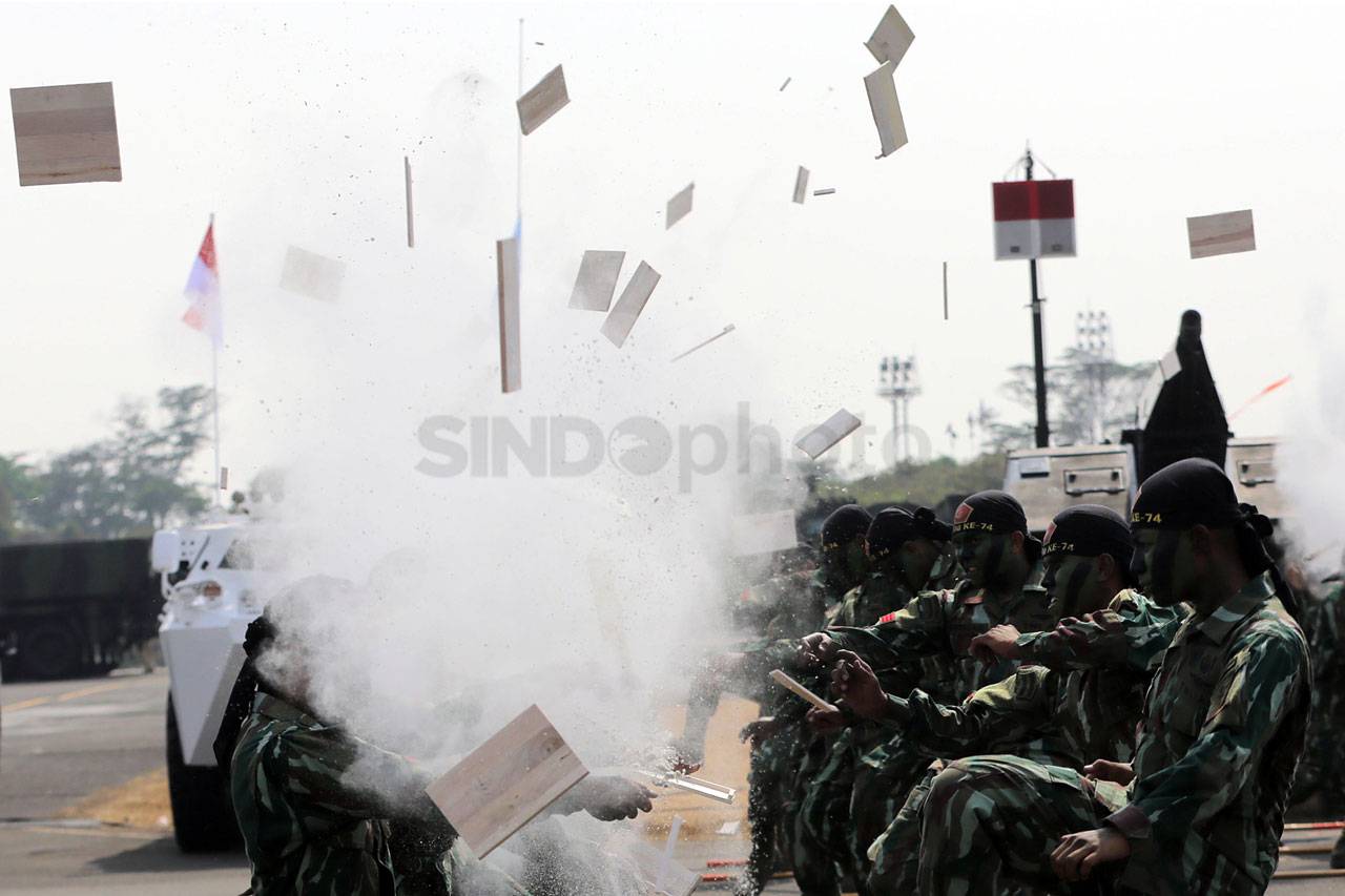 Gladi Bersih HUT Ke-74...