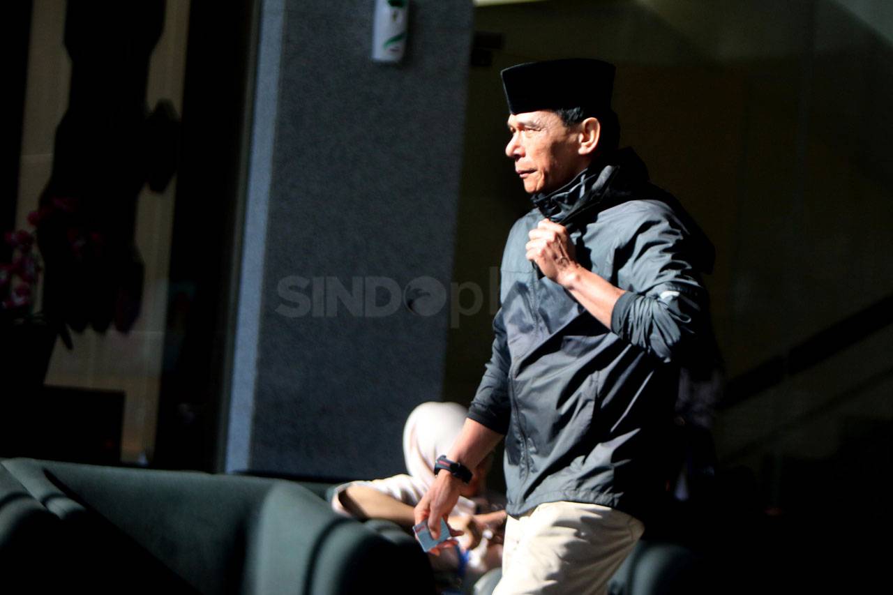 KPK Periksa Anggota...