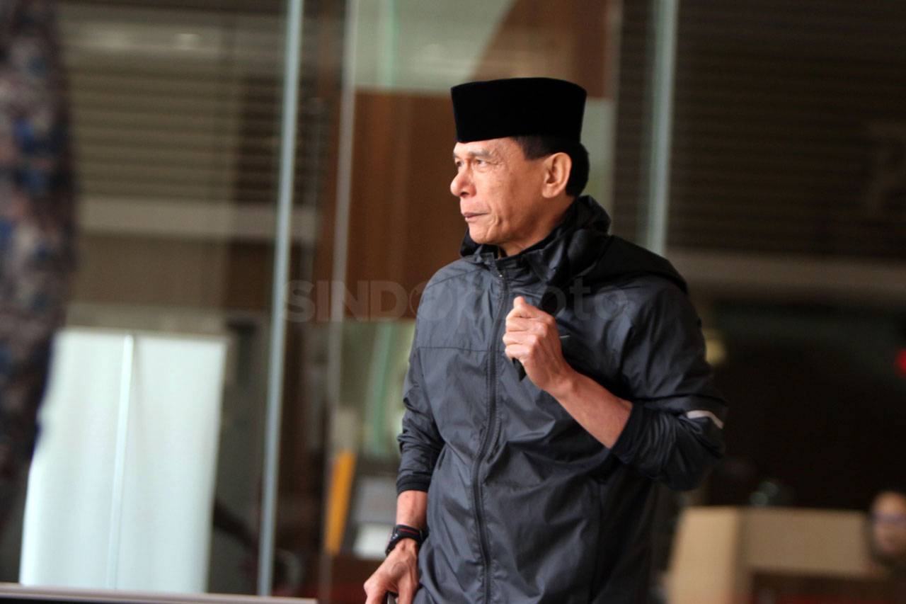 KPK Periksa Anggota...