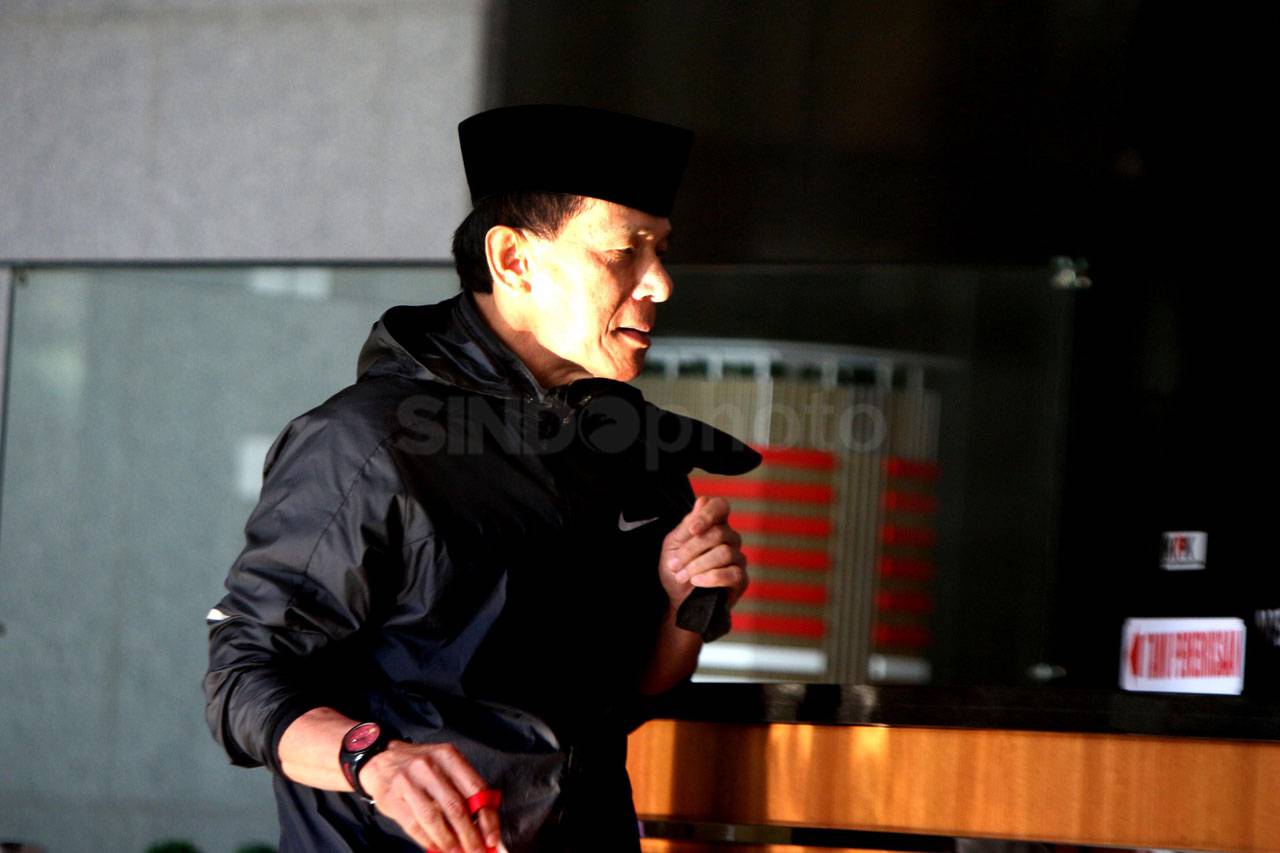 KPK Periksa Anggota...