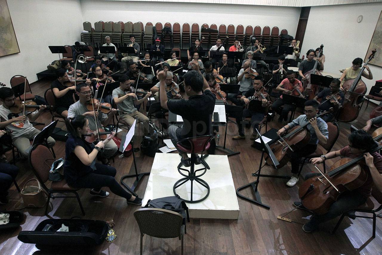 Jelang Konser Orkestra...