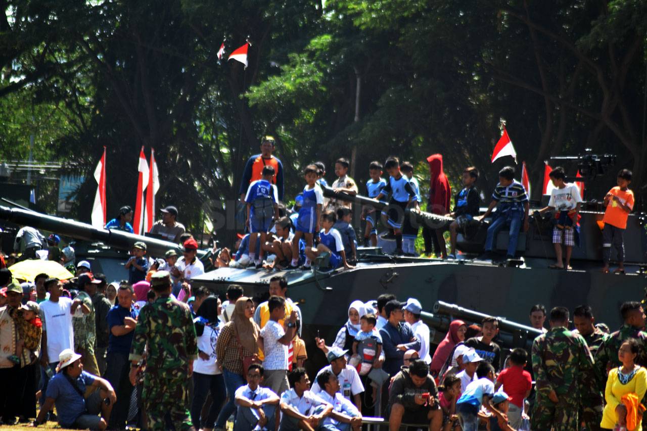 Perayaan HUT Ke-74 TNI...