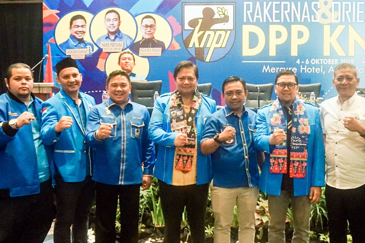 Airlangga Hartarto Hadiri...