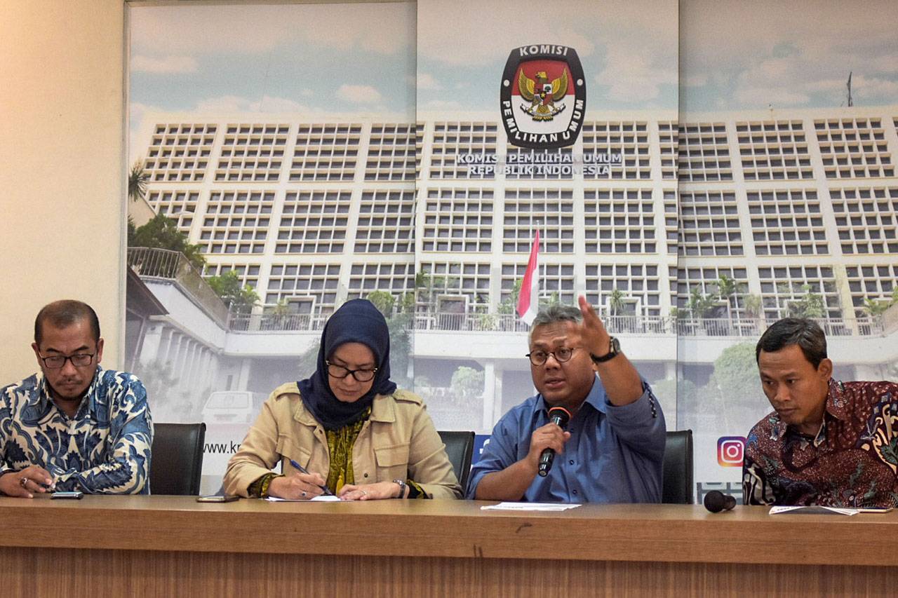 KPU Berikan Keterangan...