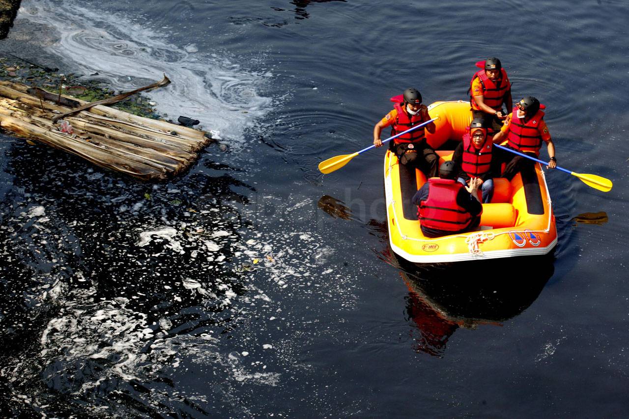 Sungai Cileungsi Masih...