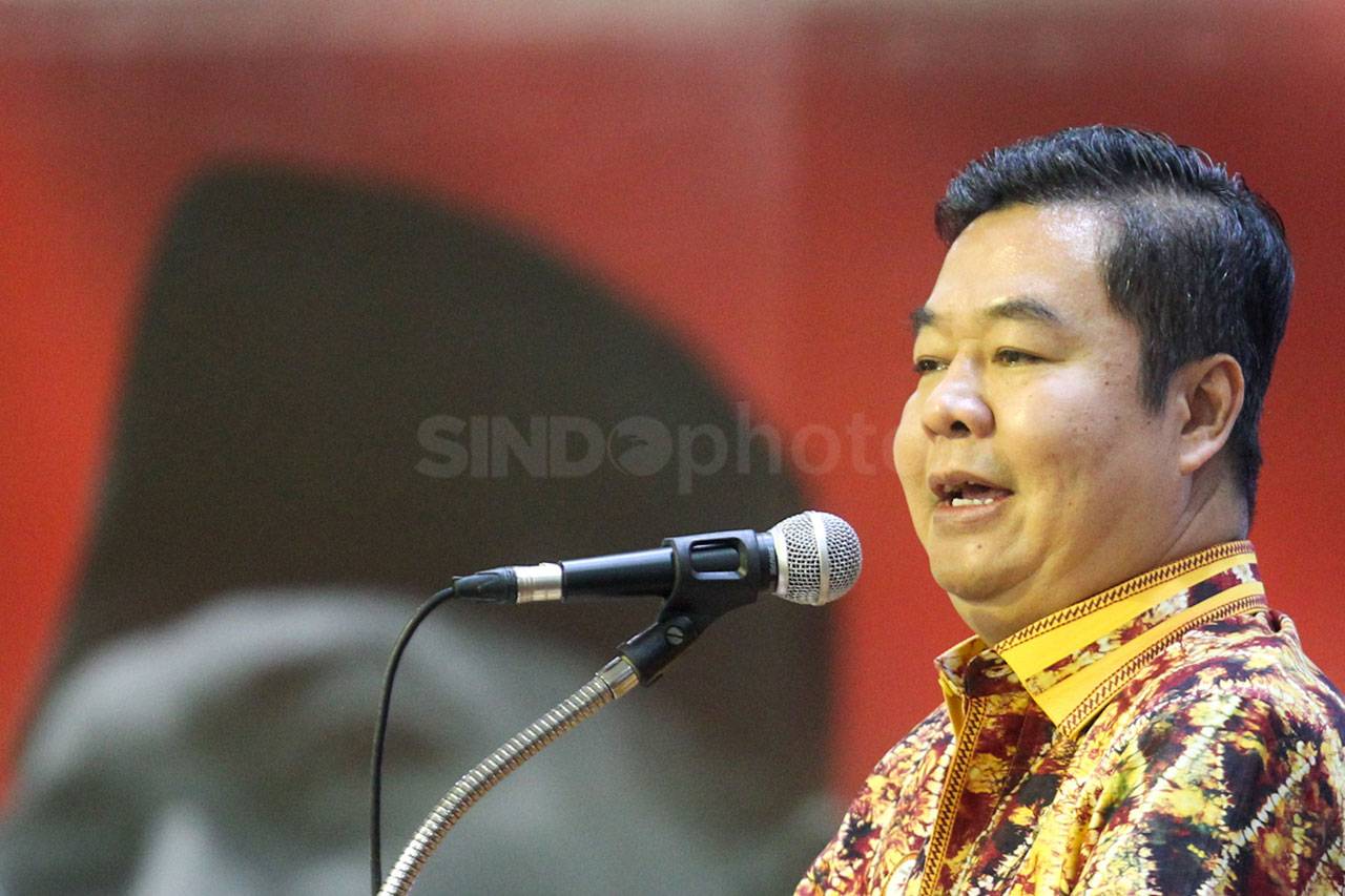 Ratusan Anggota DPRD...