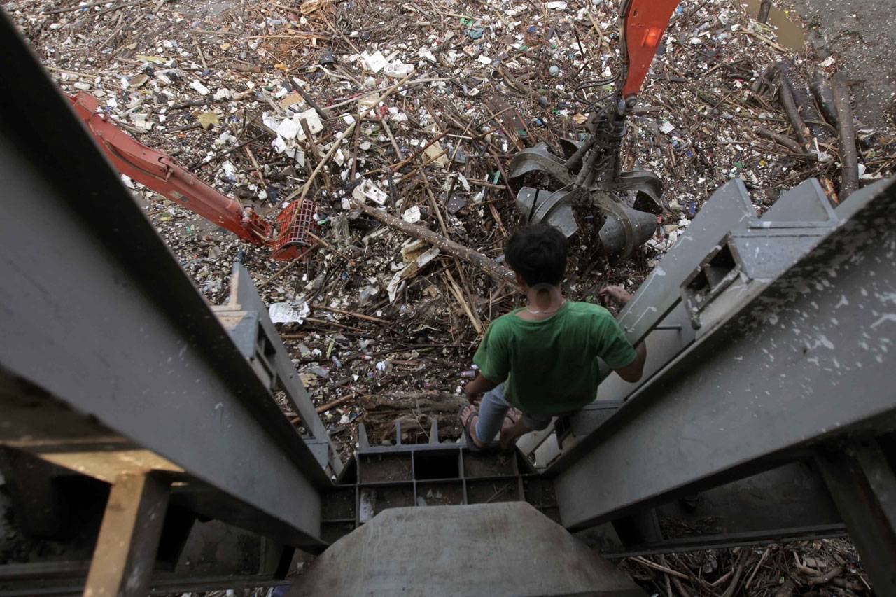 Ribuan Meter Kubik Sampah...