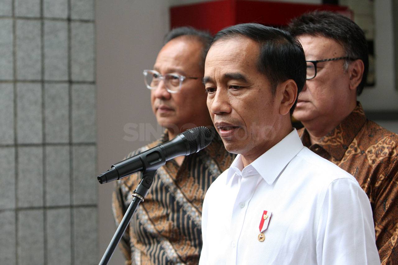 Presiden Jokowi Jenguk...