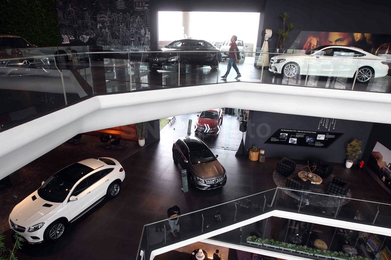 Mercedes-Benz Distribution...