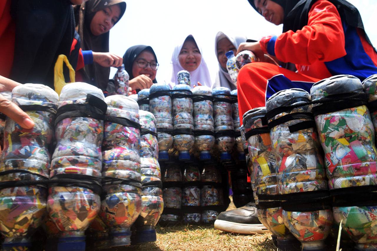 1.083 Siswa SMAN 1 Sukorejo...
