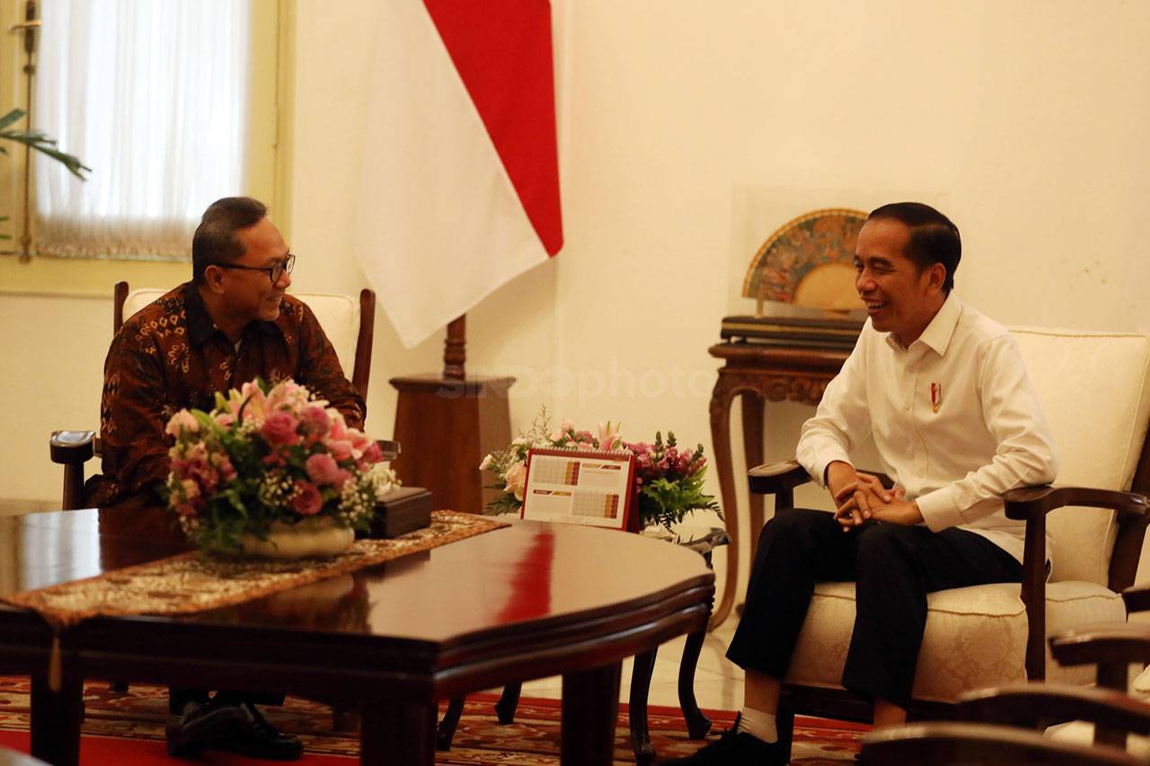 Zulkifli Hasan Temui...