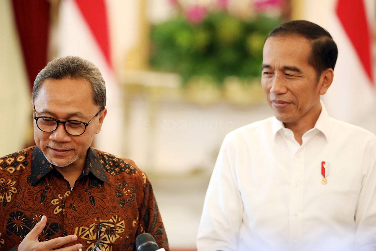 Zulkifli Hasan Temui...