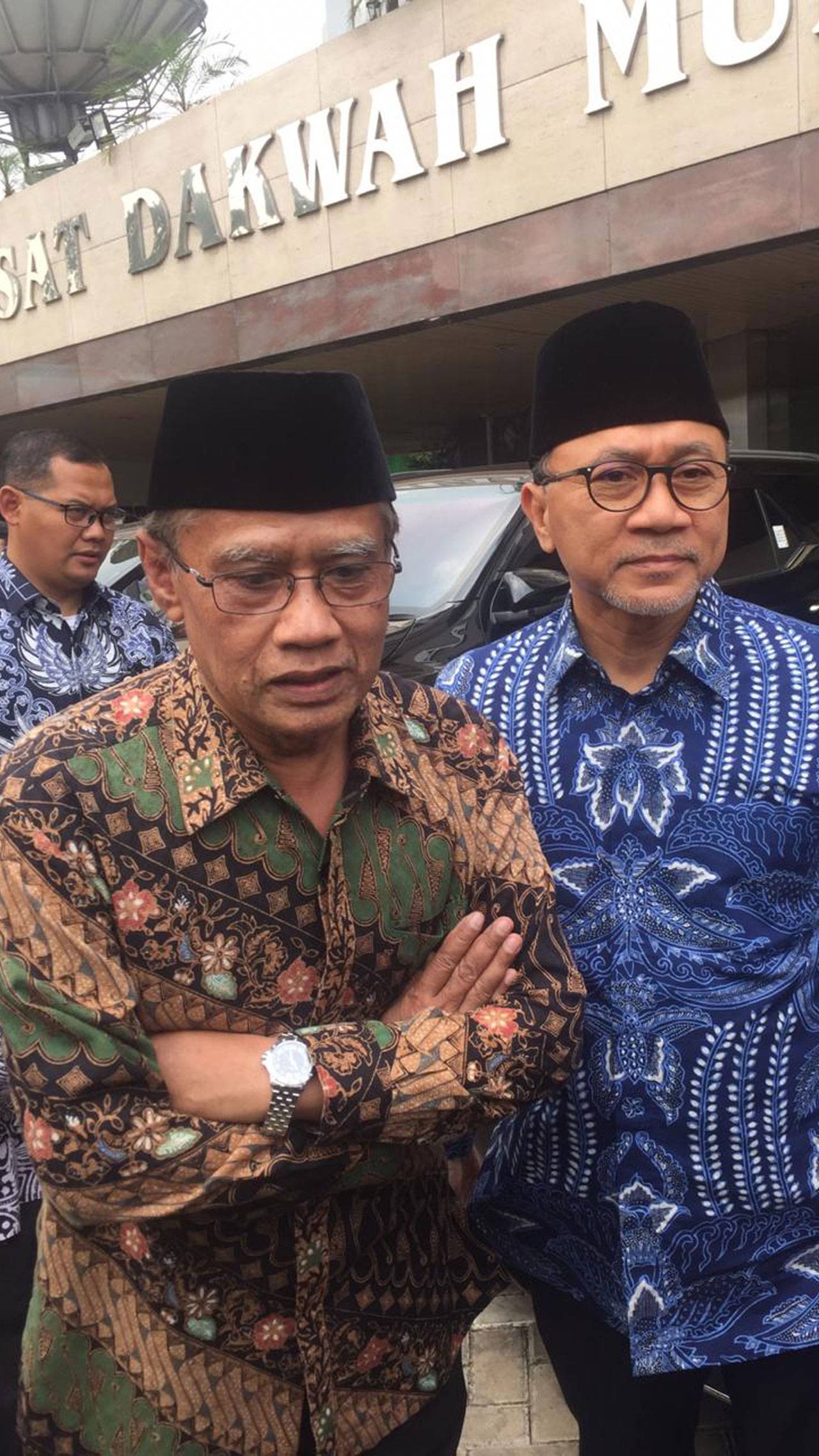 Zulkifli Hasan Temui...