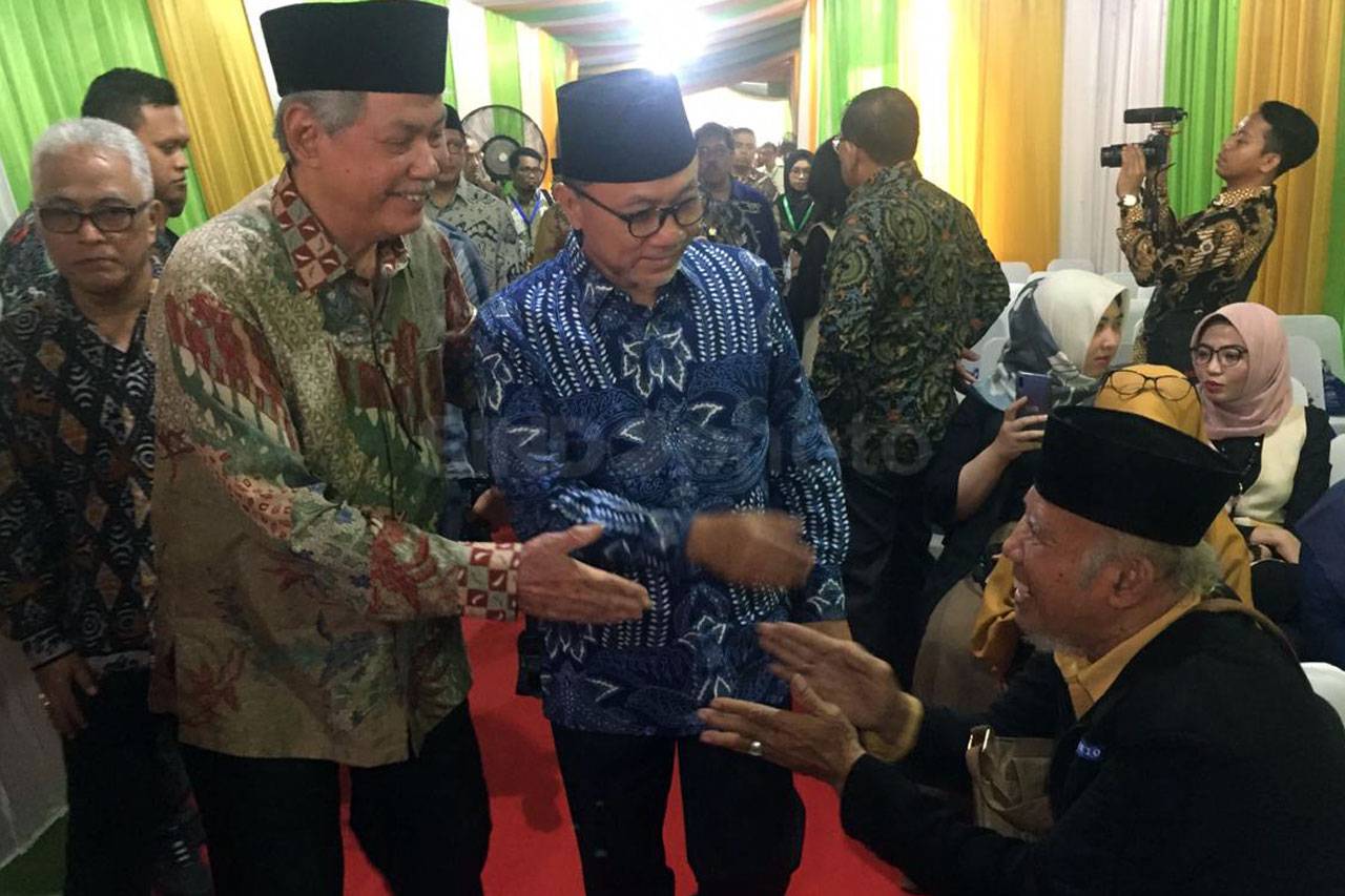 Zulkifli Hasan Temui...