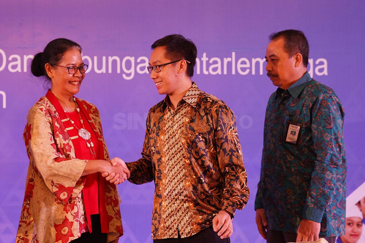 Airy dan Kementerian...