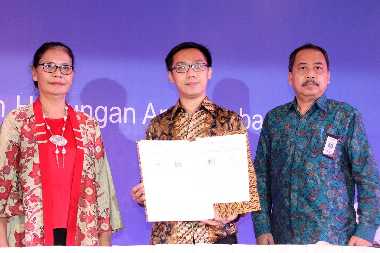 Airy dan Kementerian...