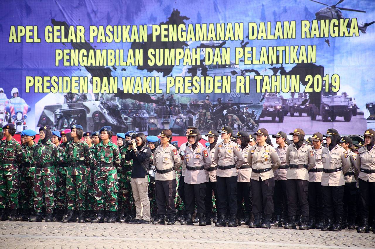 Polri-TNI Gelar Apel...