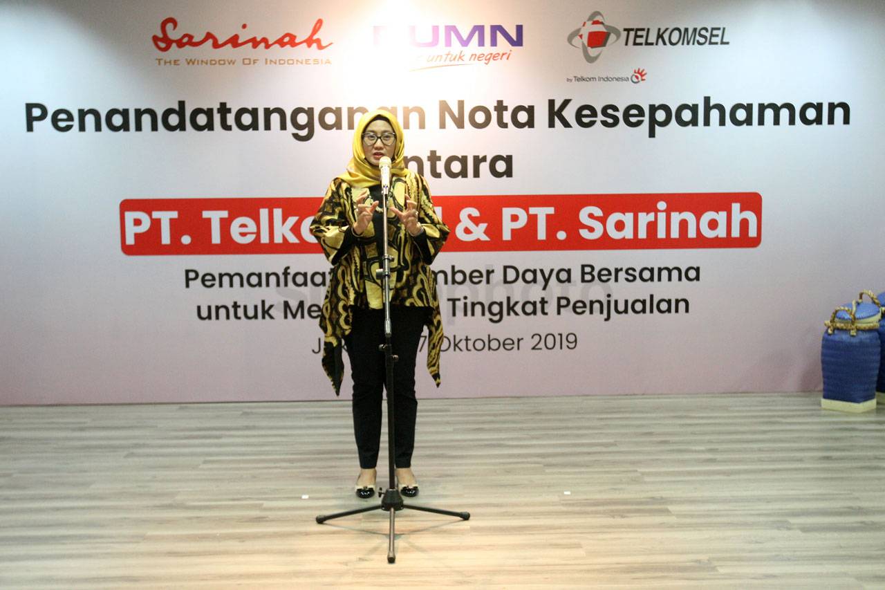 Telkomsel Jalin Kerja...
