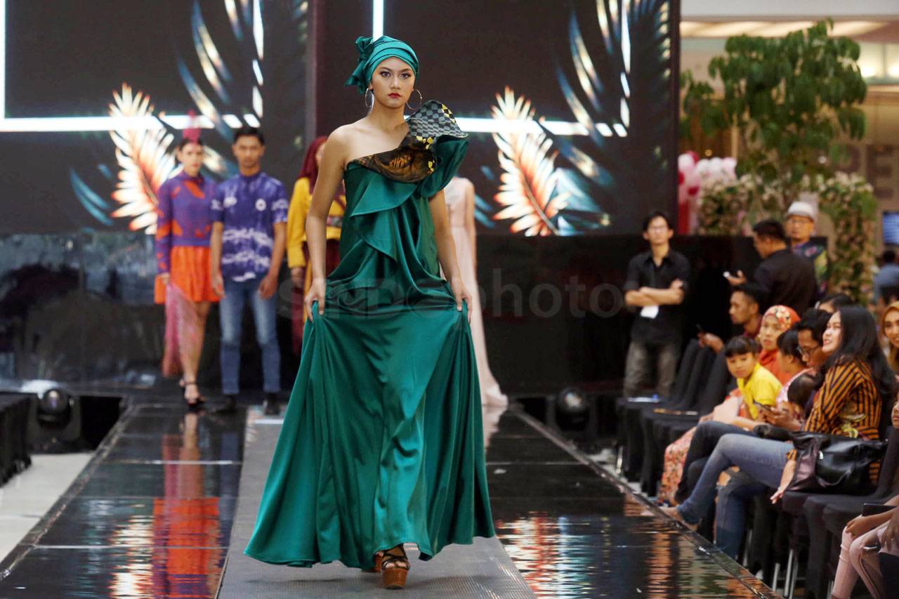 Surabaya Fashion Week...