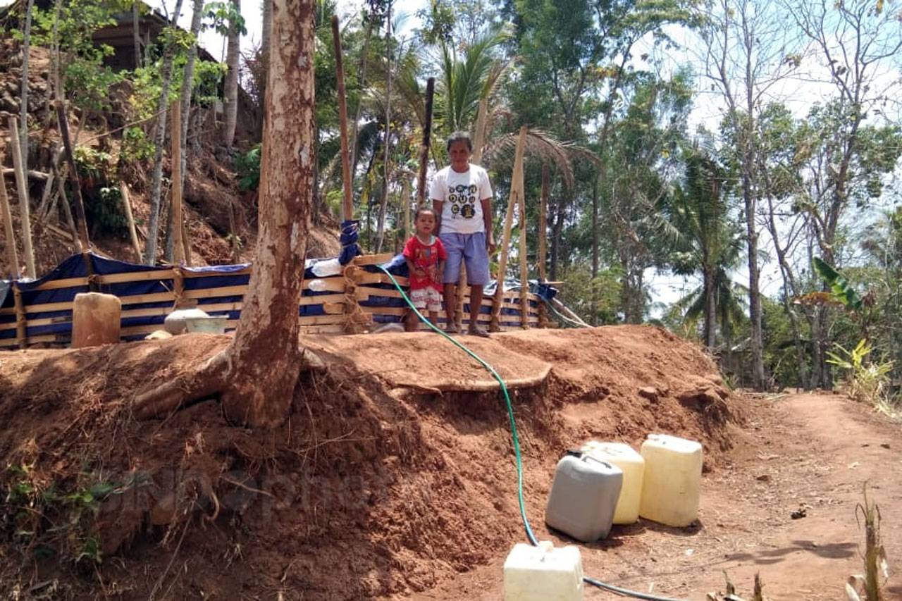Kemarau Panjang, Warga...
