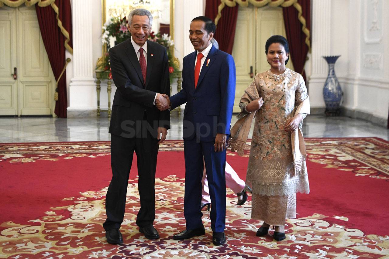 Presiden Jokowi Terima...