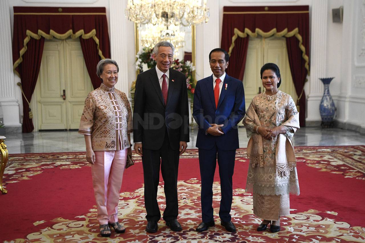 Presiden Jokowi Terima...