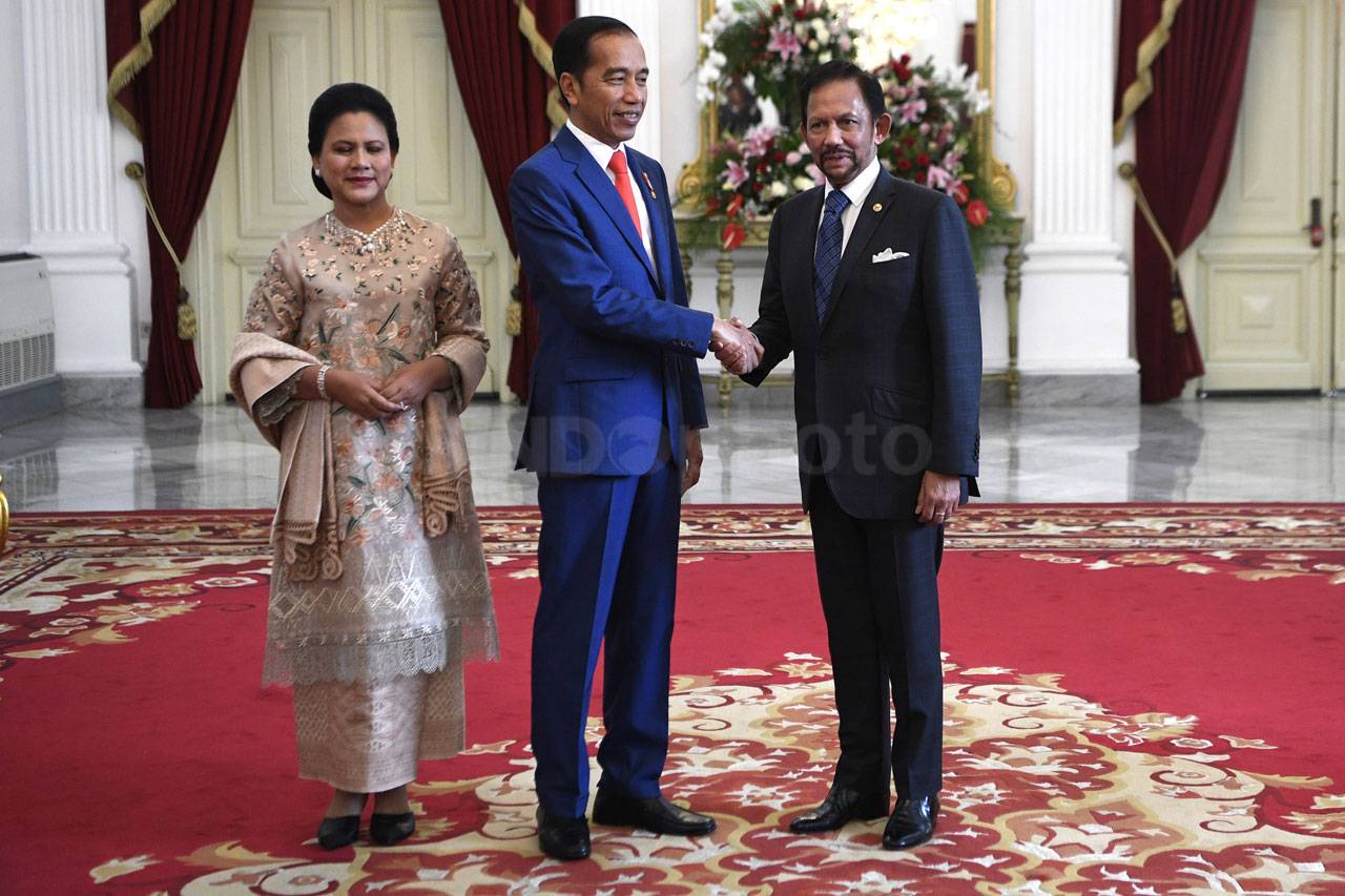 Presiden Jokowi Terima...