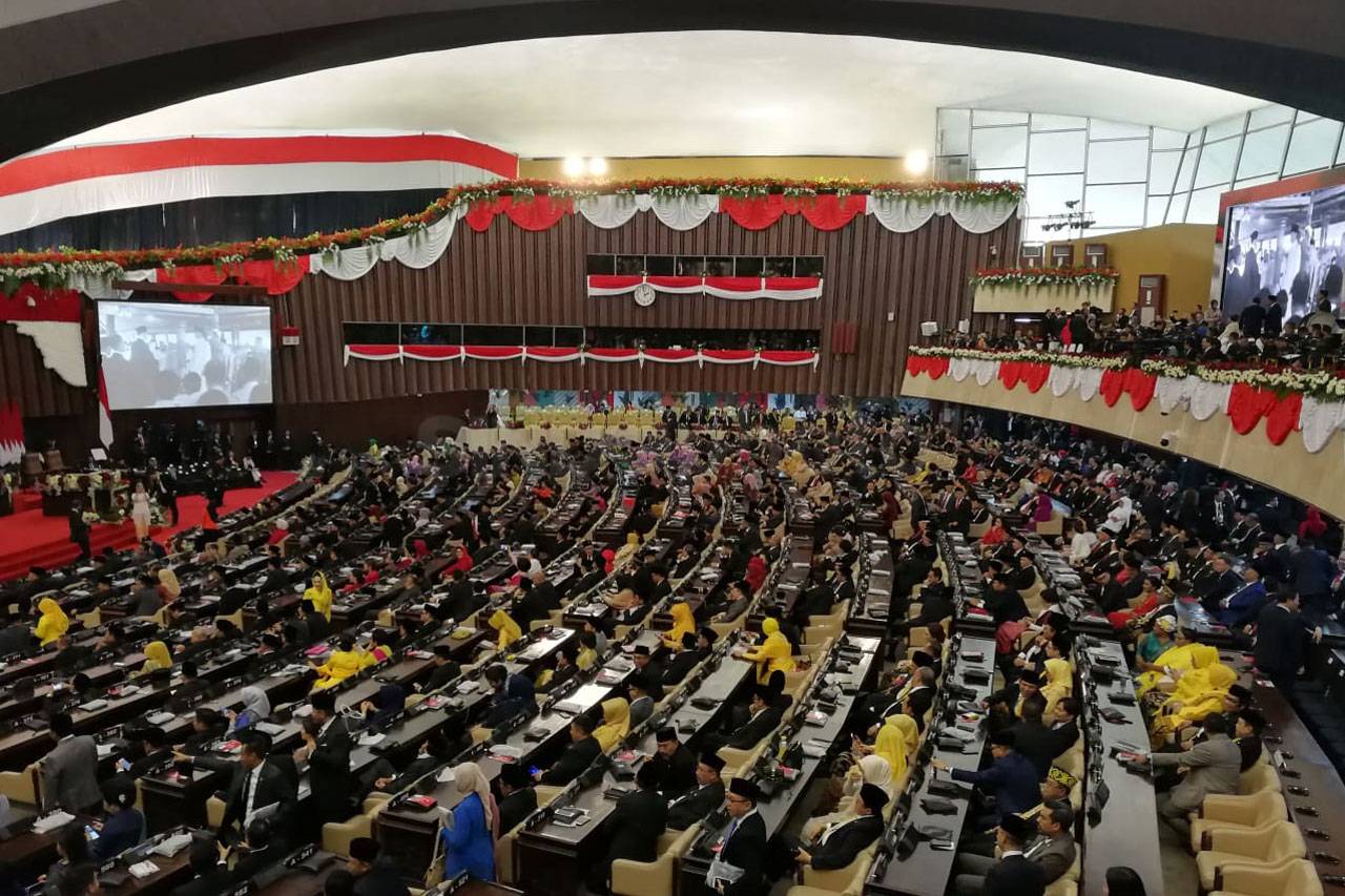 Ratusan Anggota MPR...