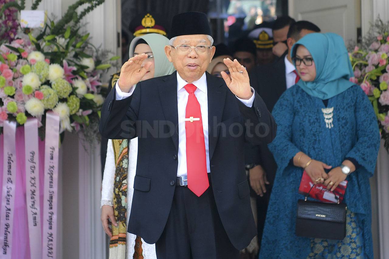Maruf Amin Pimpin Doa...