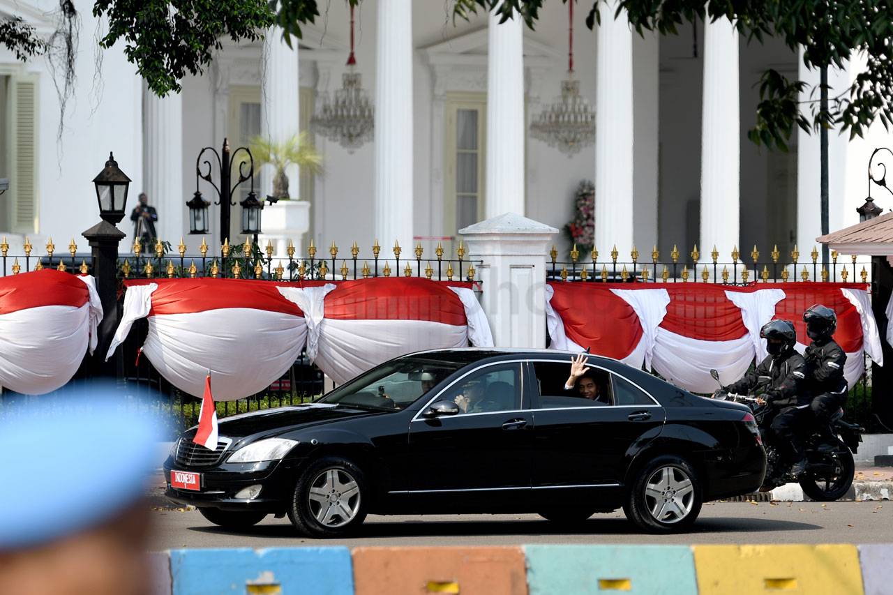 Jokowi Bersiap Menuju...