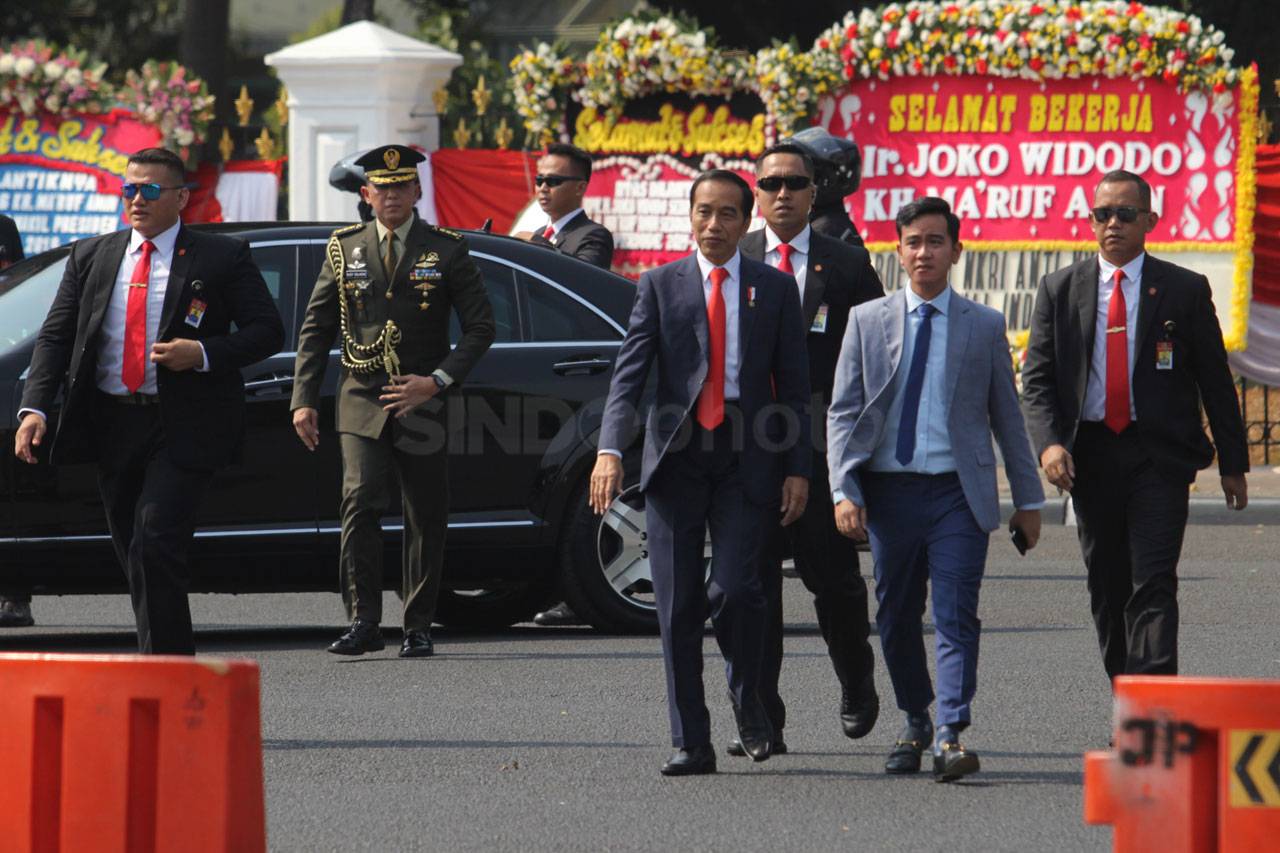 Jokowi Bersiap Menuju...