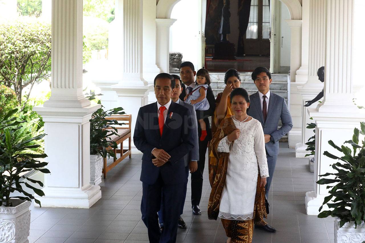 Presiden Jokowi Tinggalkan...
