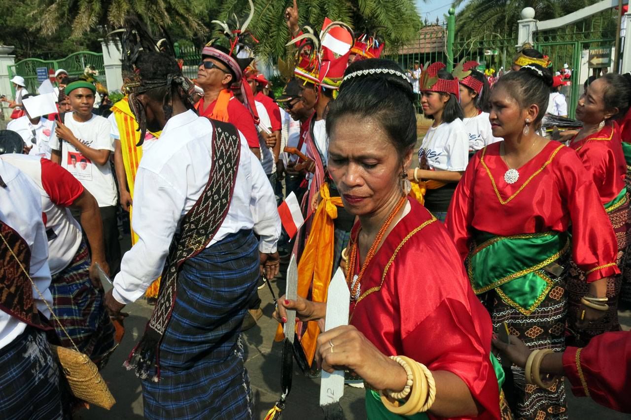 Relawan Gelar Nonton...