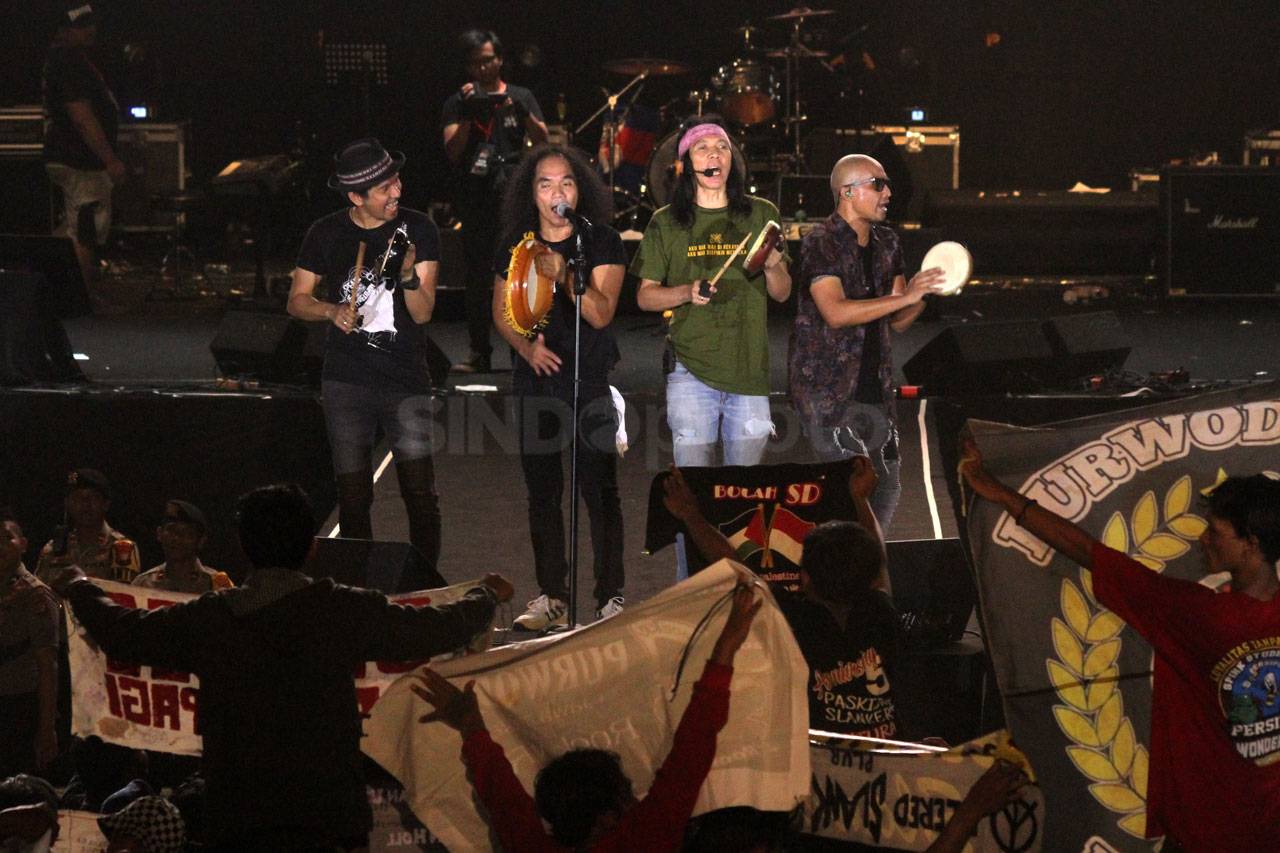 Presiden Jokowi Hadiri...