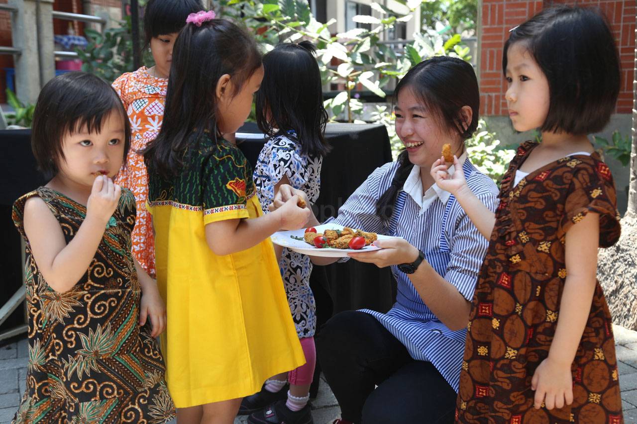 Mahasiswa Ubaya Sulap...