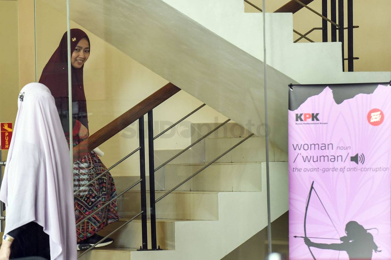 KPK Periksa Istri Imam...