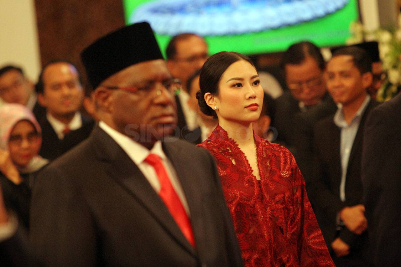 Presiden Jokowi Lantik...