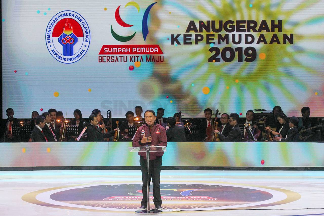 Kemenpora Gelar Anugerah...