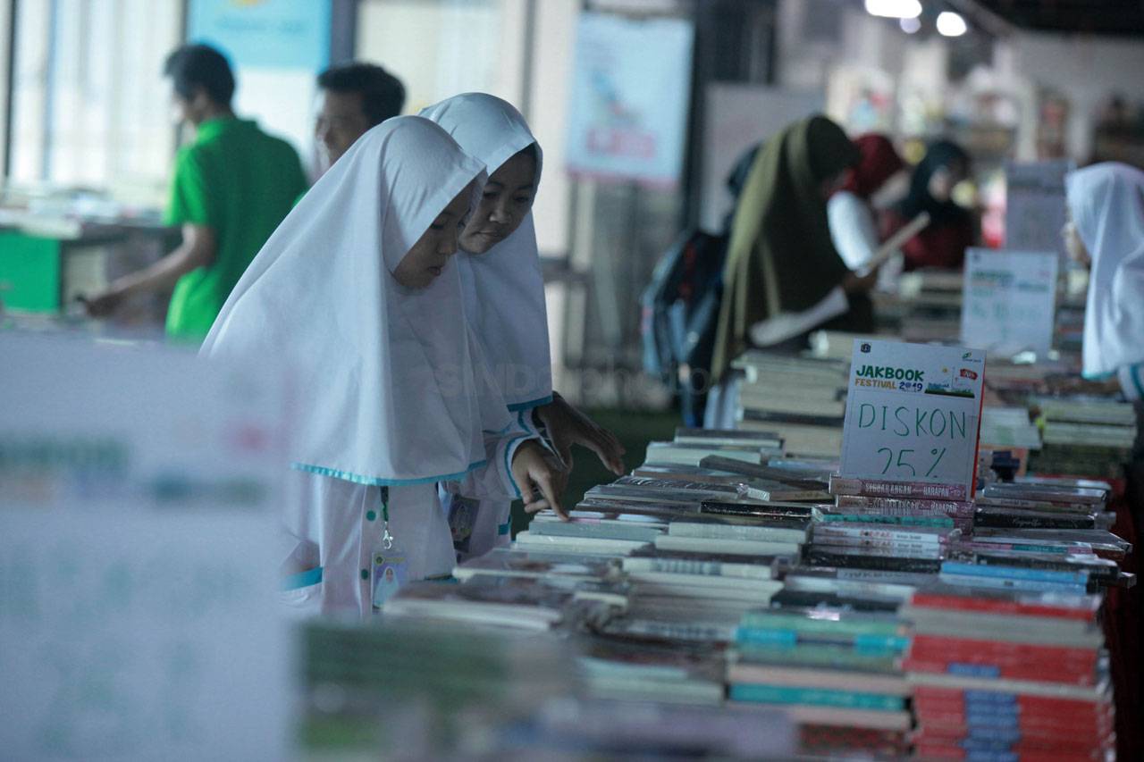 Berburu Buku Murah di...