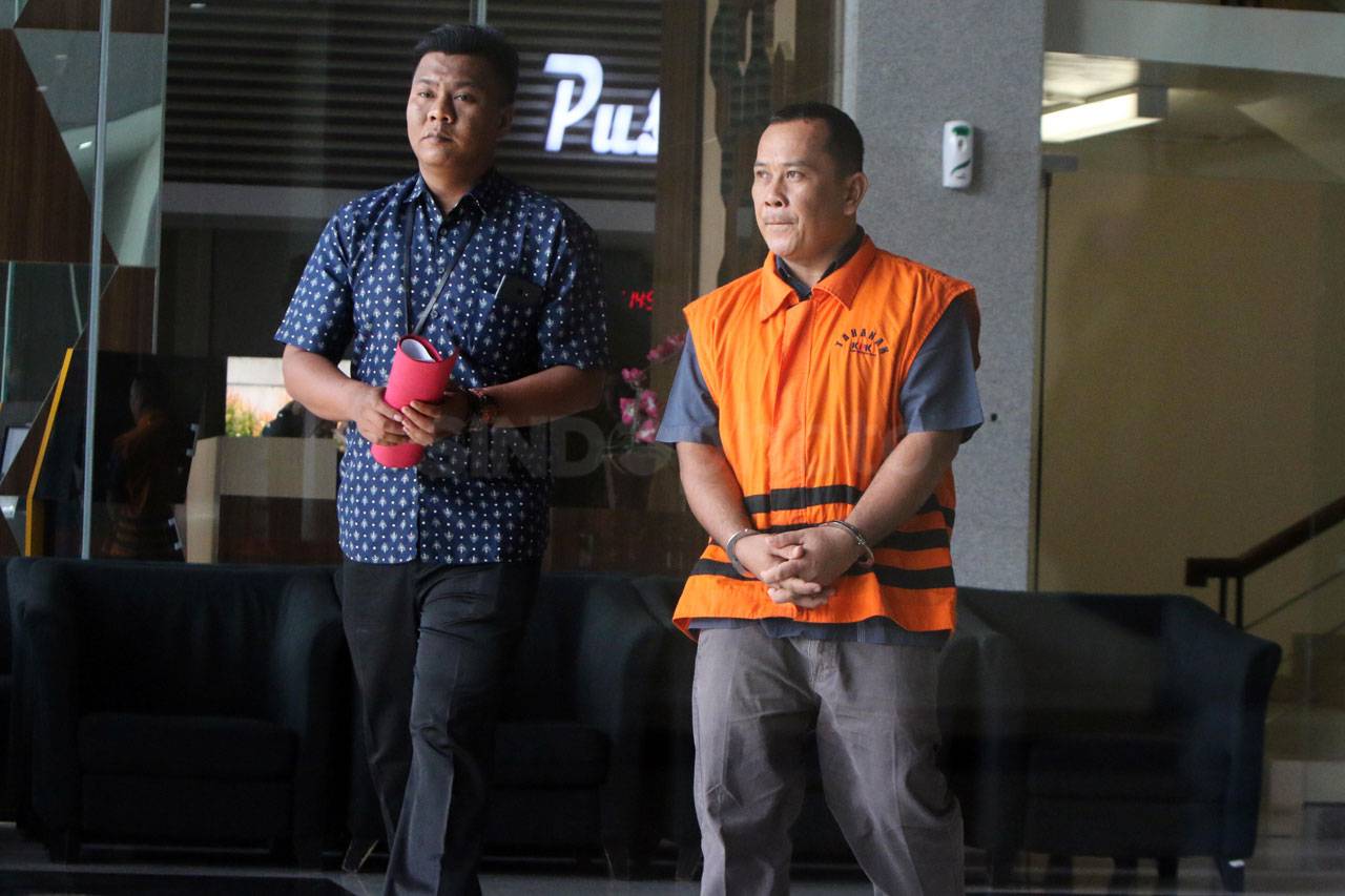 KPK Lanjutkan Pemeriksaan...