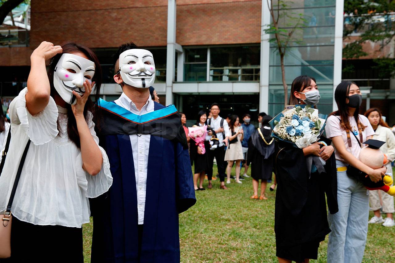 Wisudawan Hong Kong...