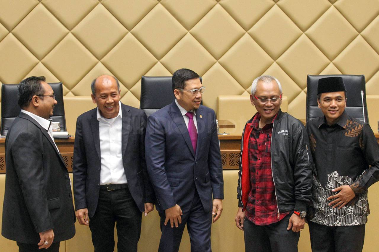 Ahmad Doli Kurnia Resmi...