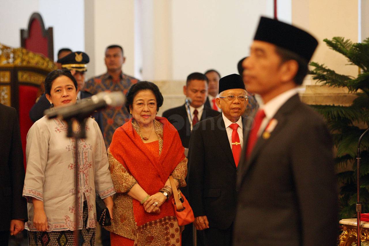 Presiden Jokowi Lantik...