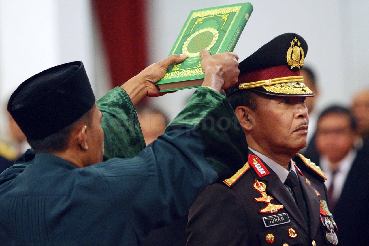 Presiden Jokowi Lantik...